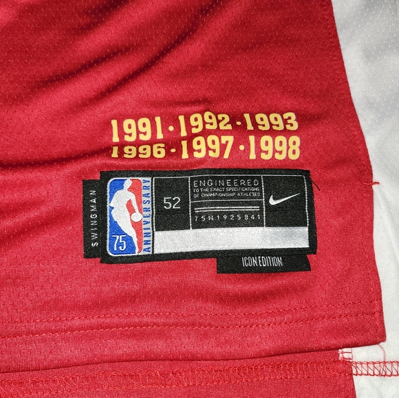 Bulls Jordan Jersey - Picture 2 of 4